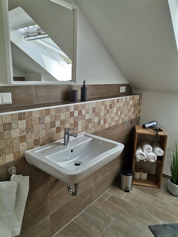 Sonnenufer Apartment & Moselwein I Бернкастель-Кюс Экстерьер фото